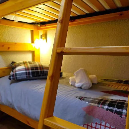 Hostdomus - Sansicario R10 Apartment *